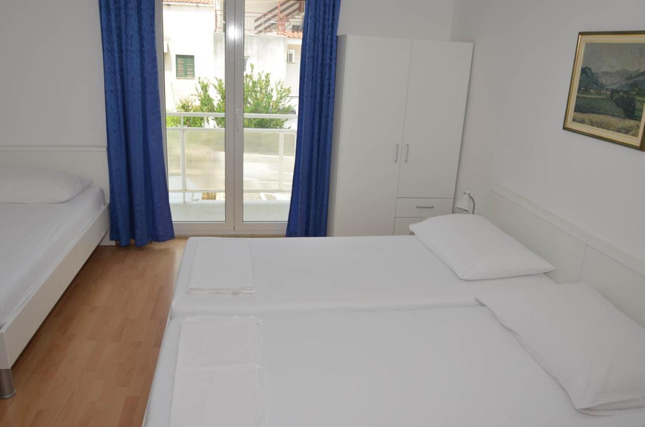 Guesthouse Ana-Maria Pirovac Exterior photo